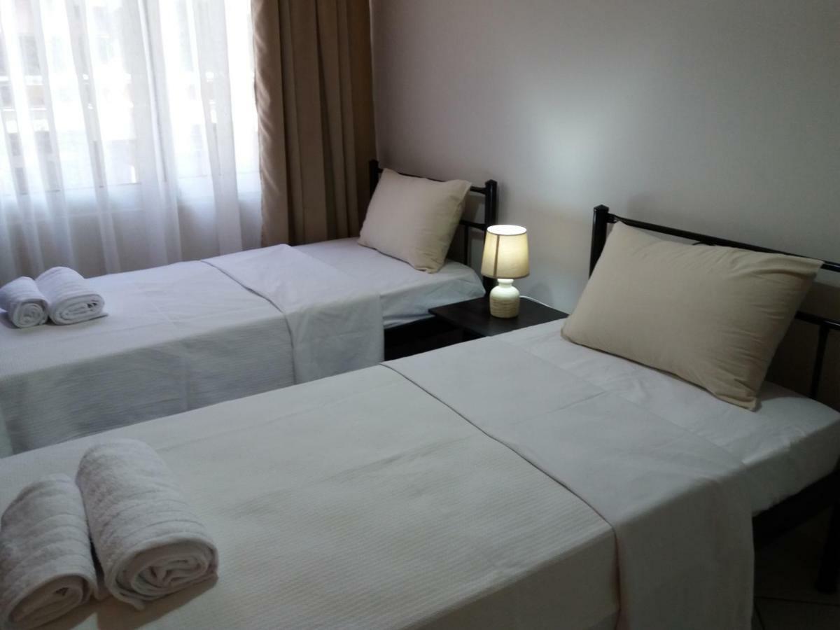 Christine'S Downtown Suites Cavala Exterior foto