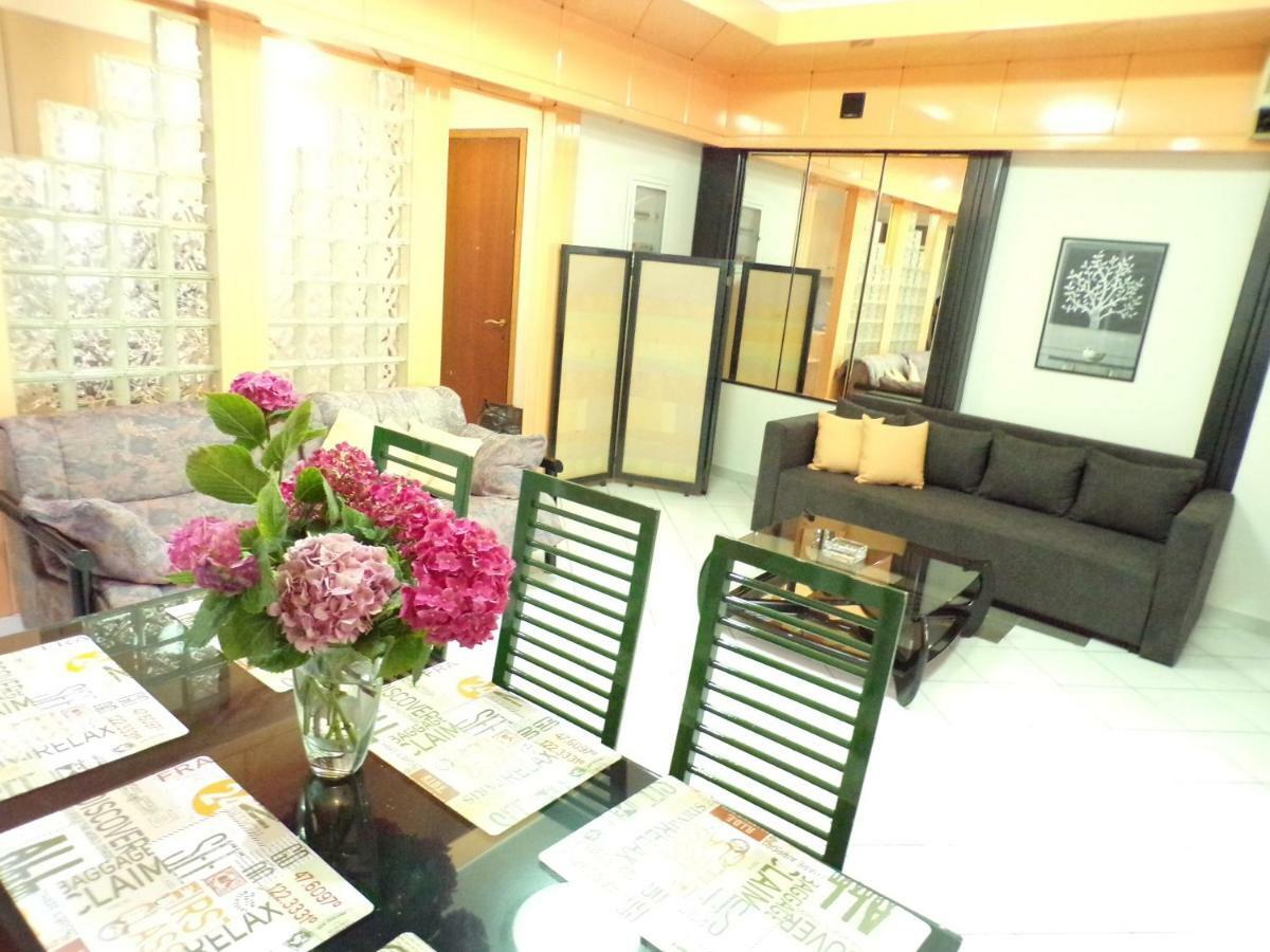 Christine'S Downtown Suites Cavala Exterior foto