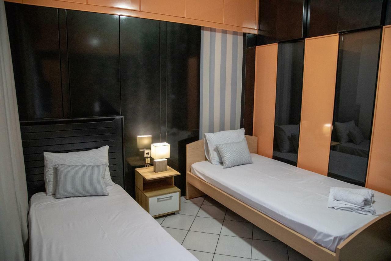 Christine'S Downtown Suites Cavala Exterior foto